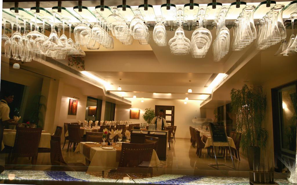 Sentosa Resorts & Water Park Chinchvad Exterior photo