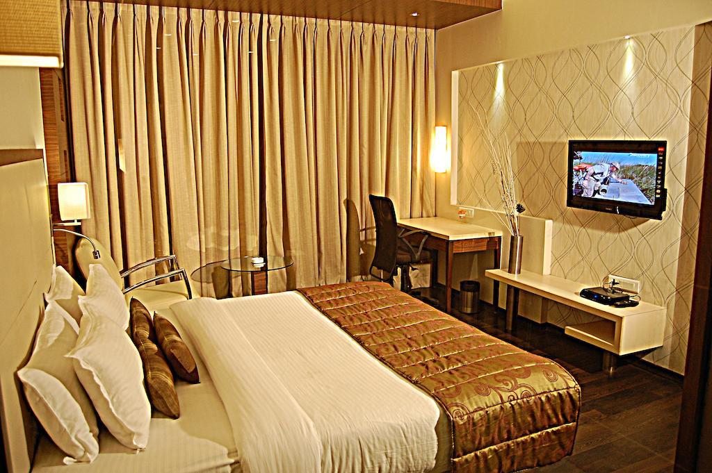 Sentosa Resorts & Water Park Chinchvad Room photo